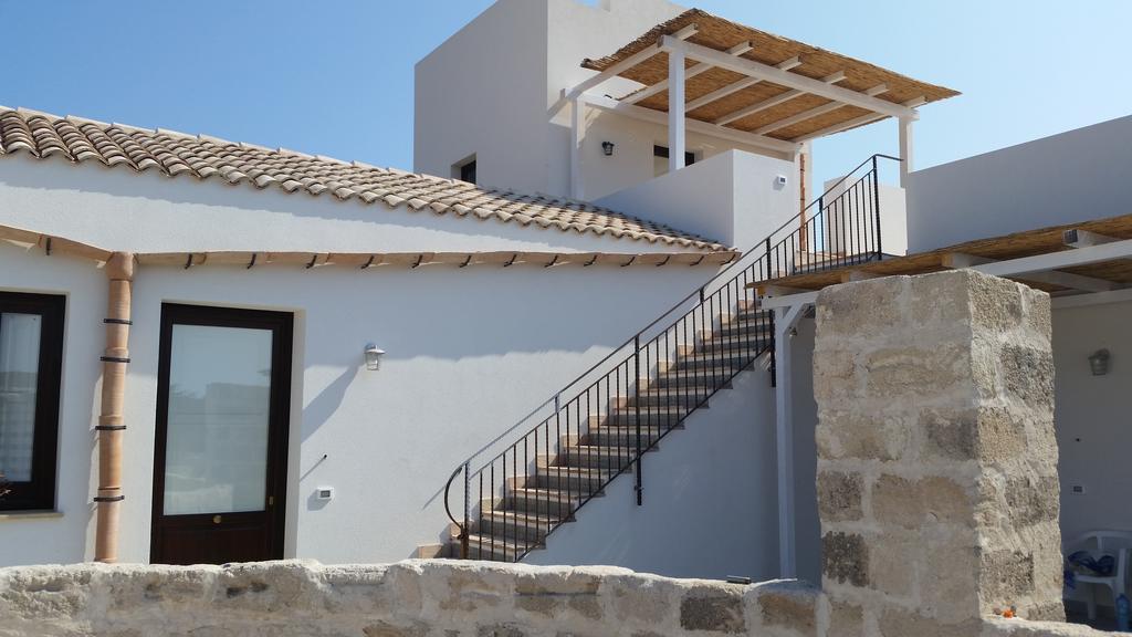 Casa Vacanze Senia Del Rais فافينانا الغرفة الصورة